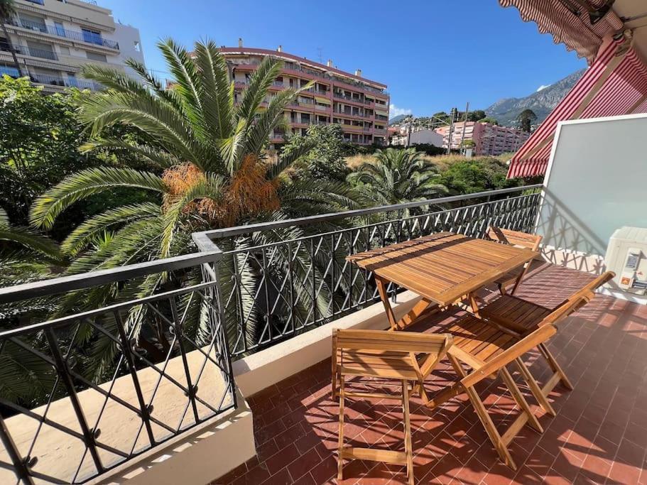 Magnifique T2 Proche Mer Et Ville Refait A Neuf Avec Terrasse Мантон Екстер'єр фото